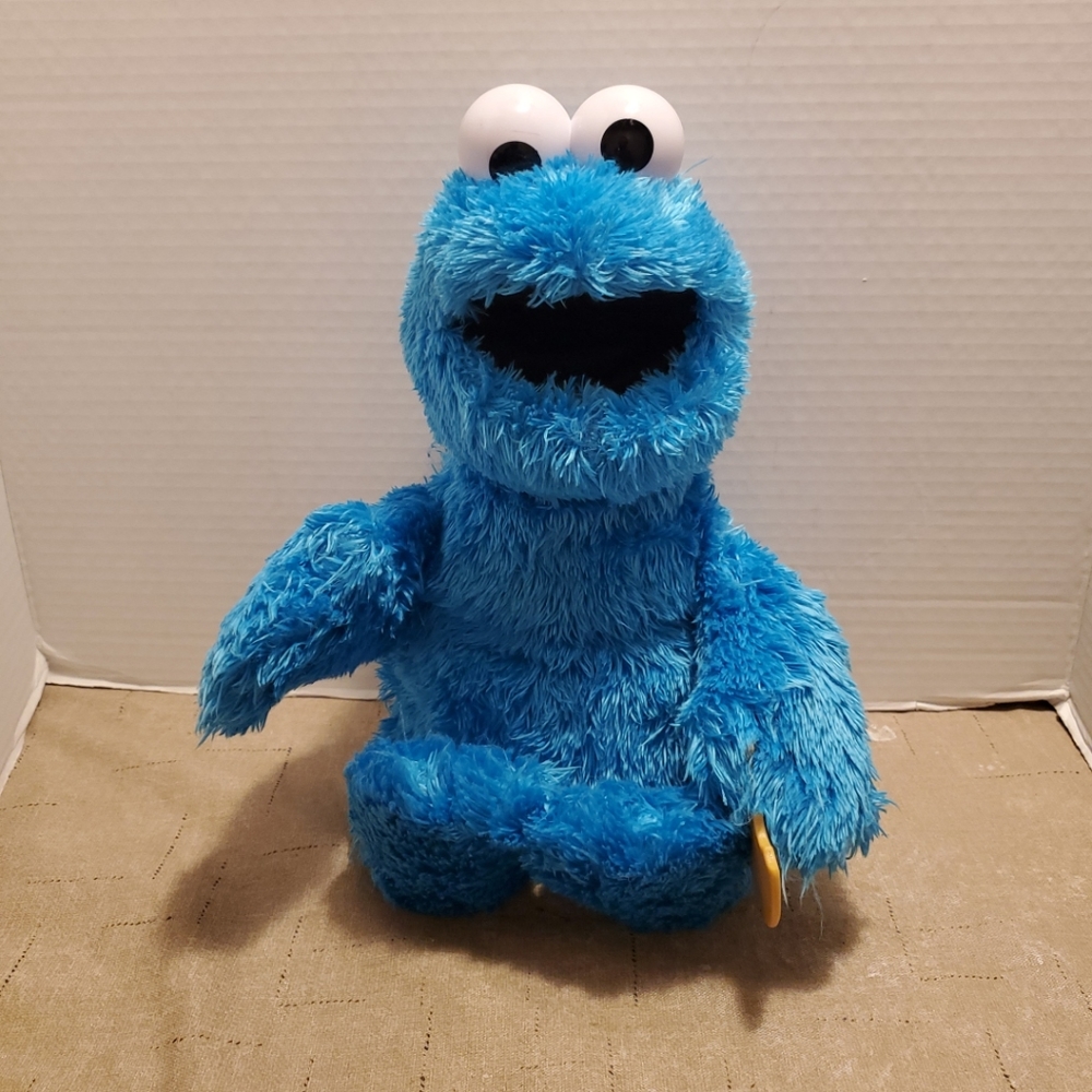 Playskool Friends Sesame Street Feed Me Cookie Monster TALKING WORKS PLU…